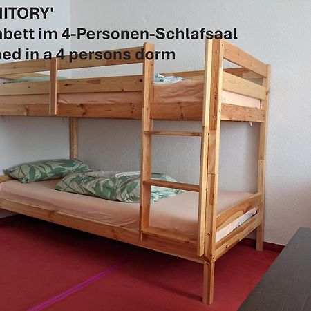 Monkey Factory - Mini Home-Stay Hostel ทราเบิน-ทราร์บาค ภายนอก รูปภาพ